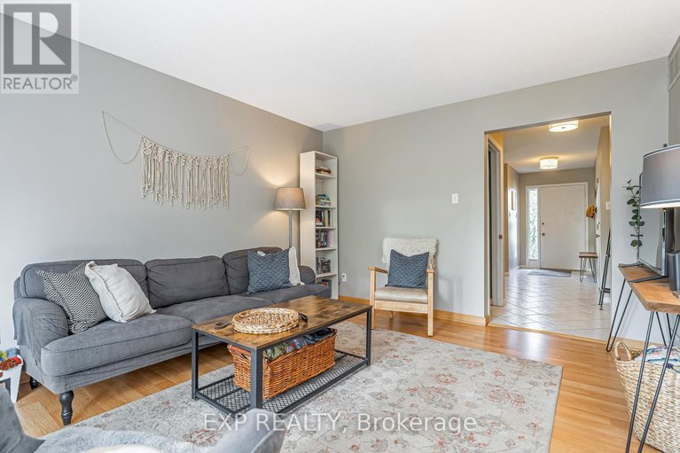 28924711/36-bethune-way/beaverbrook/ottawa/ontario/K2K1C3_8