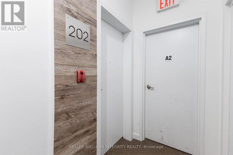28435777/202-1308-thames-street/carlington/ottawa/ontario/K1Z7N4_4