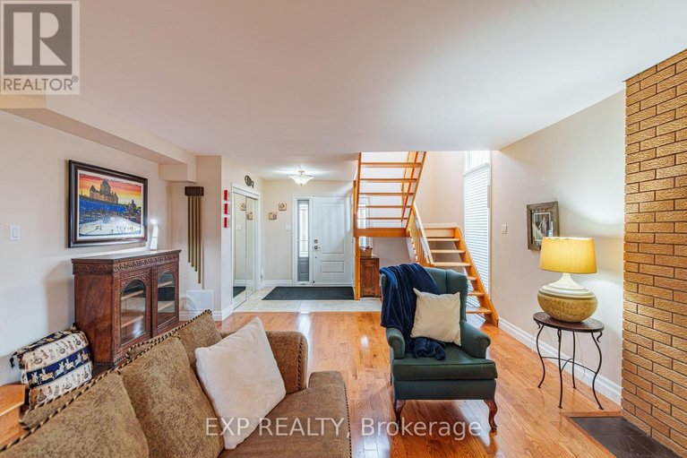 29624892/1592-apeldoorn-avenue/carleton-heights/ottawa/ontario/K2C1V5_2