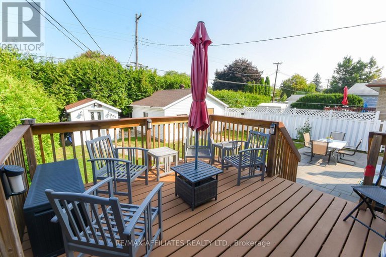 28846250/323-fullerton-avenue/overbrookcastle-heights/ottawa/ontario/K1K1K2_10