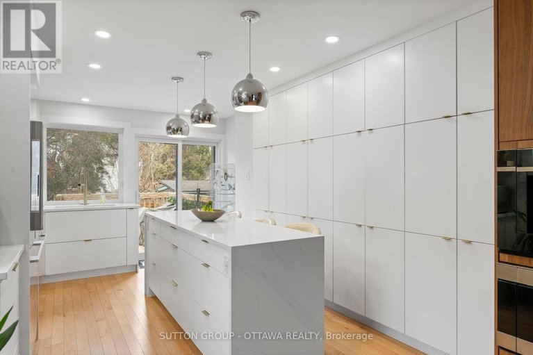 29613583/81-armstrong-street/hintonburg/ottawa/ontario/K1Y2V6_19