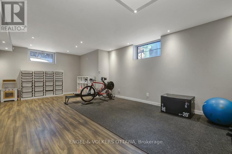 29341028/608-byron-avenue/mckellarhighland/ottawa/ontario/K2A0E5_40