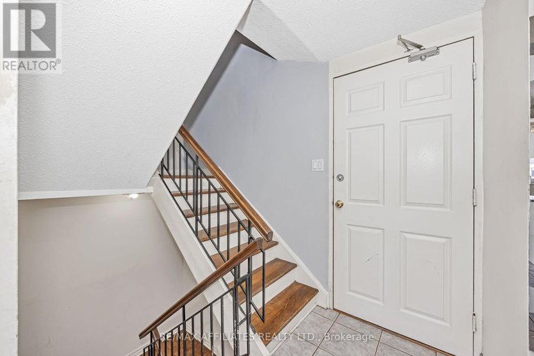 28159243/67-392-garden-glen-private/meadowlandscrestview/ottawa/ontario/K2G1E4_7