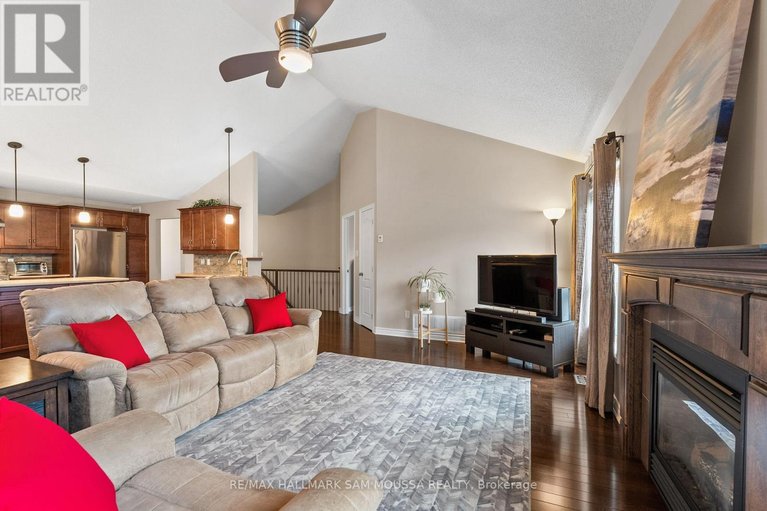 29614140/631-robert-hill-street/almonte/mississippi-mills/ontario/K0A1A0_20