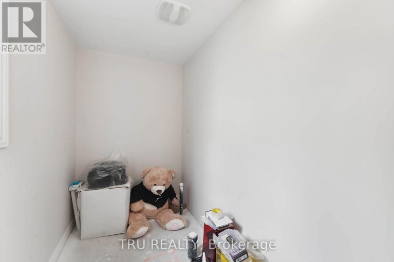 28426936/639-chillerton-drive/half-moon-bay/ottawa/ontario/K2J6X8_41