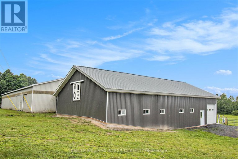 28492510/980-black-road/north-grenville-twp-kemptville-south/north-grenville/ontario/K0G1T0_35