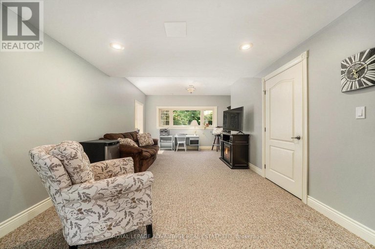 28753164/334-station-road/drummondnorth-elmsley-north-elmsley-twp/drummondnorth-elmsley/ontario/K7A4S4_26