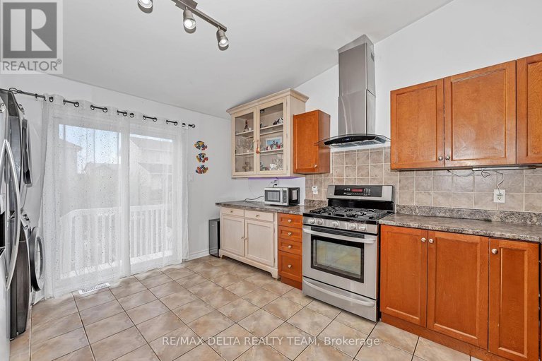 28783240/400-centenaire-street/embrun/russell/ontario/K0A1W0_14
