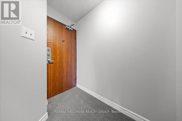 29399296/1403-900-dynes-road-s/carleton-square/ottawa/ontario/K2C3L6_2