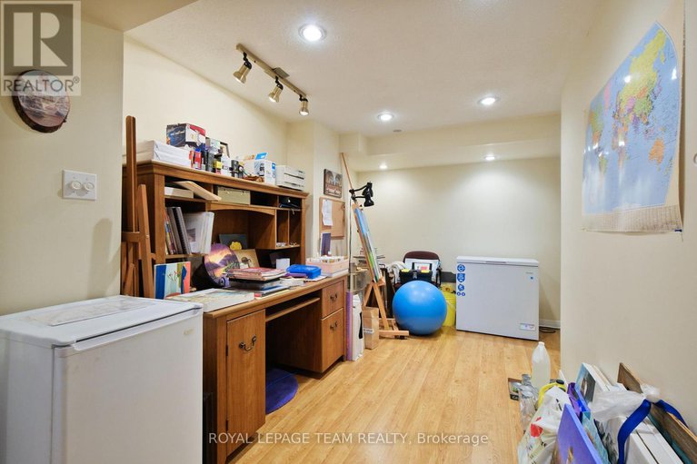 28427470/2885-brigham-way/upper-hunt-club/ottawa/ontario/K1T3Y8_42