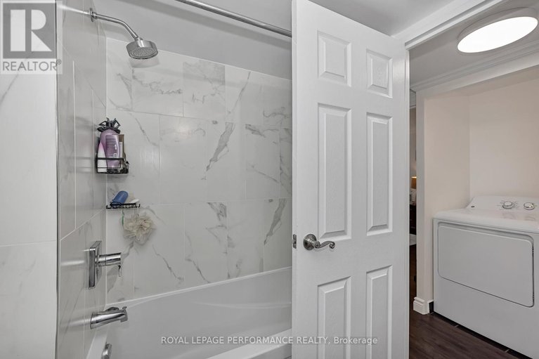 29480330/1512-2760-carousel-crescent/emerald-woodssawmill-creek/ottawa/ontario/K1T2N4_21