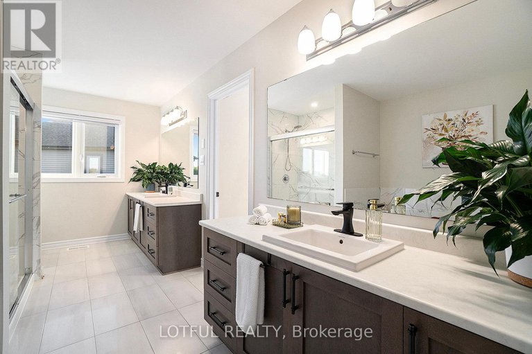 28946318/71-aridus-crescent/remainder-of-stittsville-area/ottawa/ontario/K2S2L3_16
