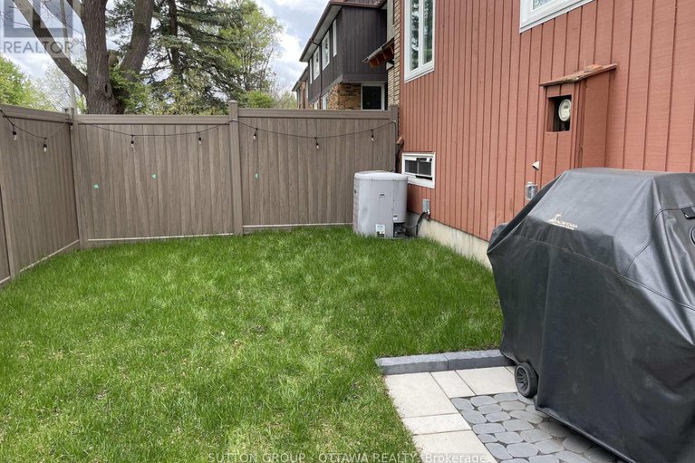 29116675/1-bayside-private/mooneys-bayriverside-park/ottawa/ontario/K1V9R3_28