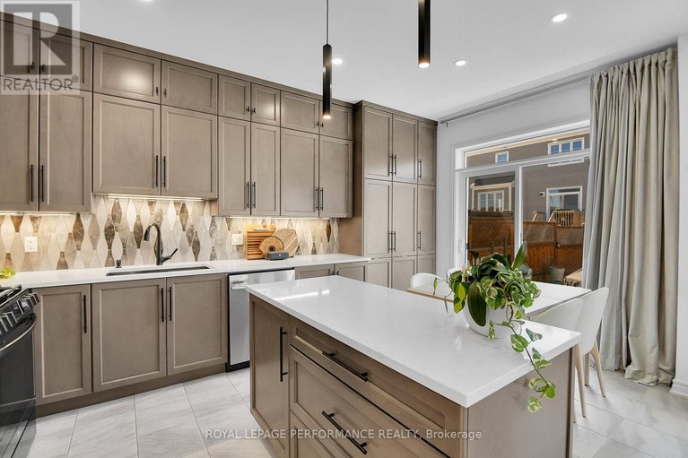 29669751/281-meynell-road/goulbourn-twp-from-franktown-rdsouth-to-rideau/ottawa/ontario/K0A2Z0_15