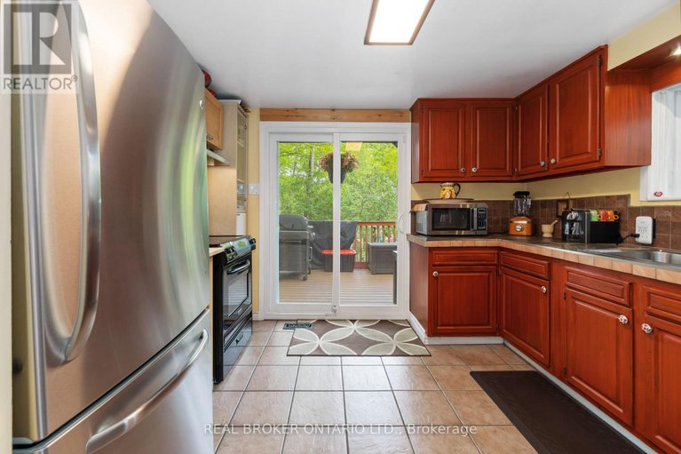 29339993/190-woods-road/constance-bay/ottawa/ontario/K0A3M0_19