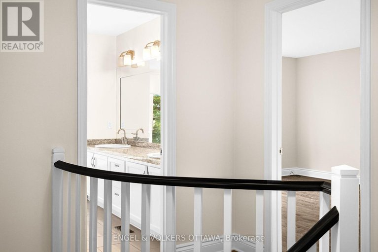 29629040/23-pinecone-trail/stittsville-central/ottawa/ontario/K2S1E1_29