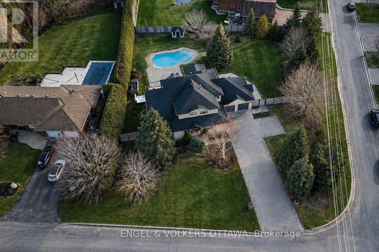 29666801/32-barcham-crescent/hearts-desire/ottawa/ontario/K2J3Z7_2