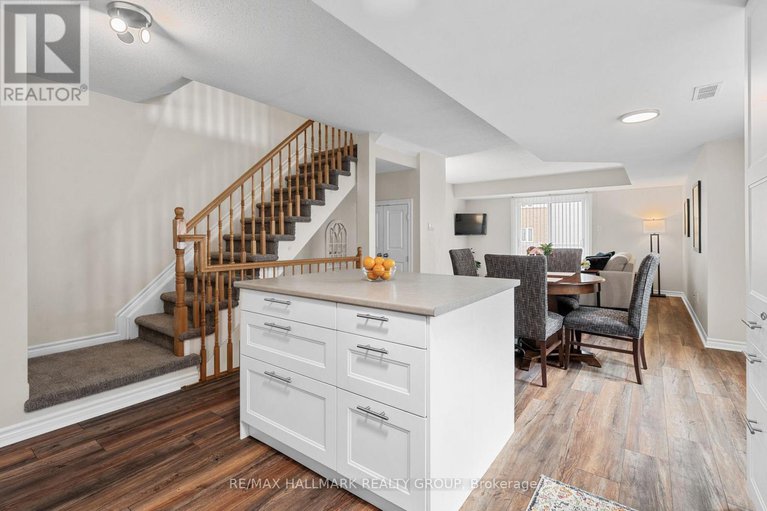 28457131/1340-guthrie-street/leslie-park/ottawa/ontario/K2H1G8_16