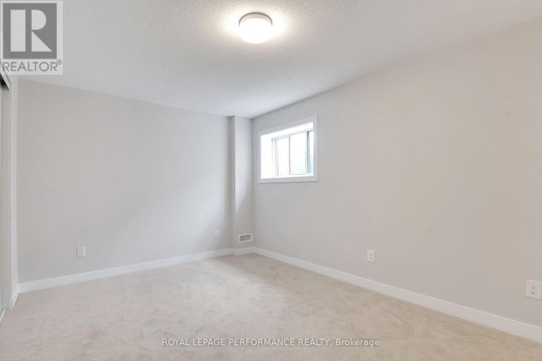 28336168/116-pizzicato-street/mer-bleuebradley-estatesanderson-park/ottawa/ontario/K1W0S2_40