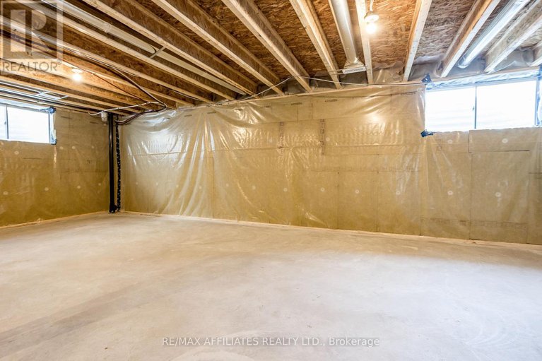 28880328/850-cappamore-drive/half-moon-bay/ottawa/ontario/K2C3H2_29