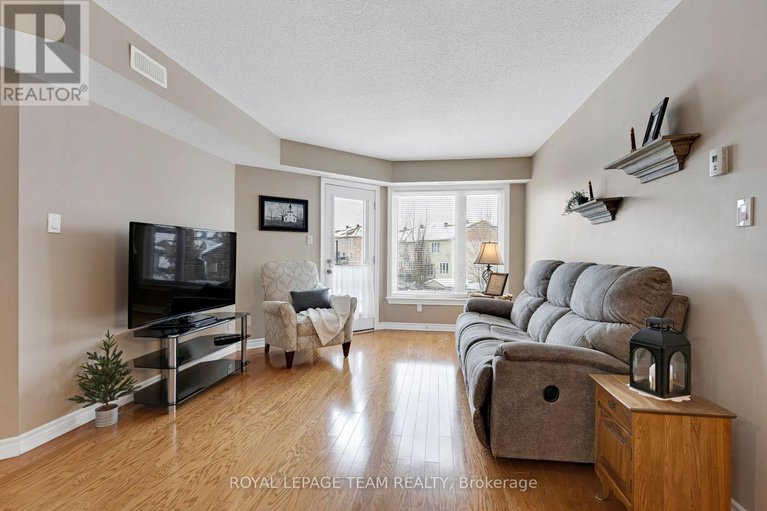 29357377/205-398-van-buren-street/kemptville/north-grenville/ontario/K0G1J0_23