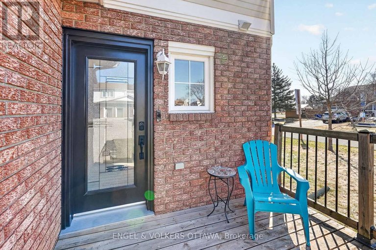 29596735/1499-corsham-avenue/fallingbrookpineridge/ottawa/ontario/K4A3M6_5