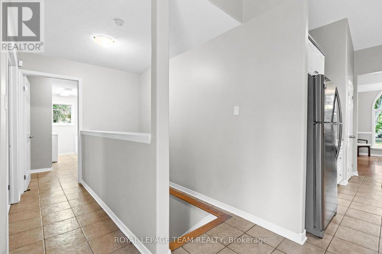 28816789/6825-sunset-boulevard/greely/ottawa/ontario/K4P1M6_18