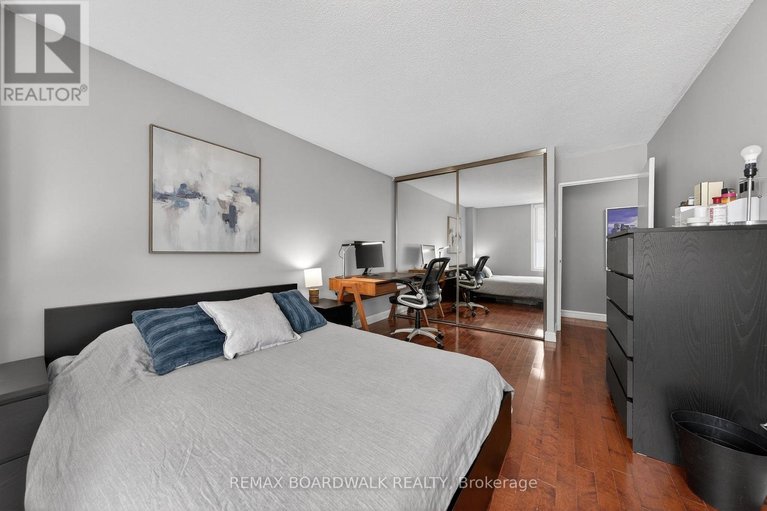 29509704/704-1785-frobisher-lane/riverview-park/ottawa/ontario/K1G3T7_14