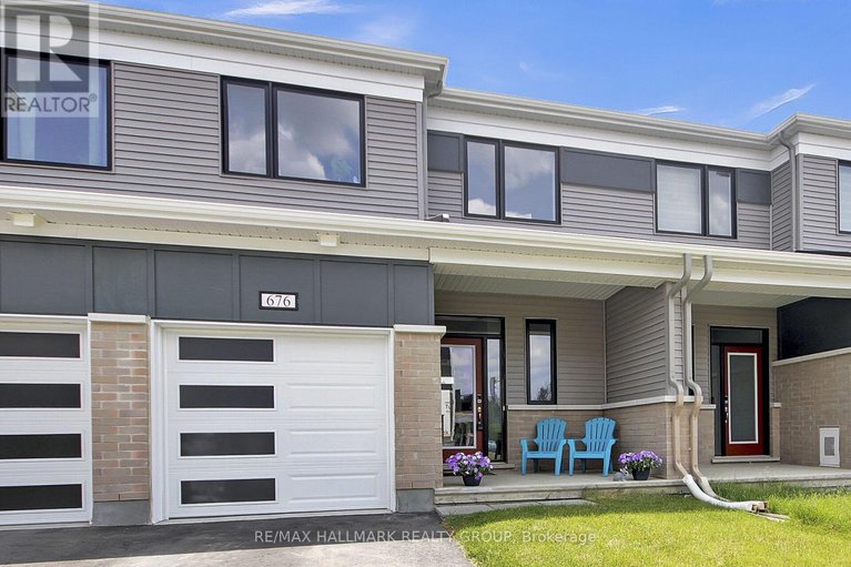 28480332/676-quilter-row/goulbourn-twp-from-franktown-rdsouth-to-rideau/ottawa/ontario/K0A2Z0_1