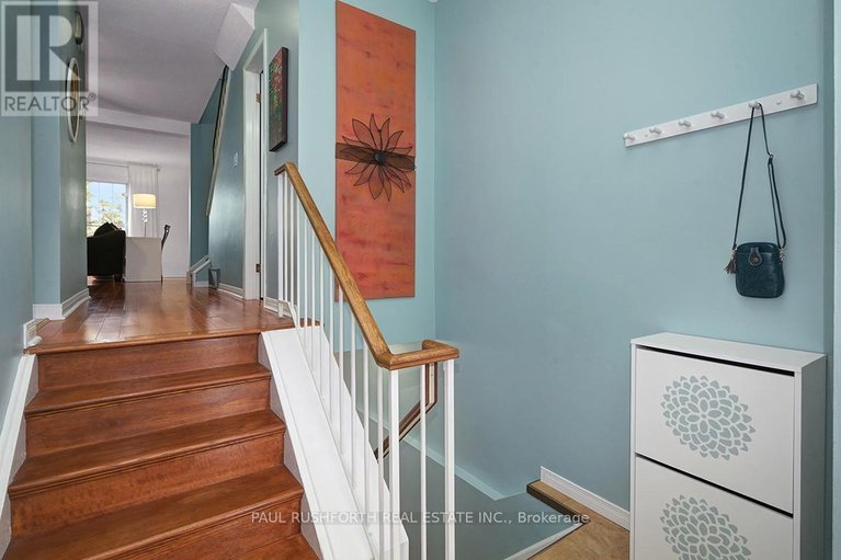 29639209/382-verdon-private/hunt-club-parkgreenboro/ottawa/ontario/K1T3A3_3