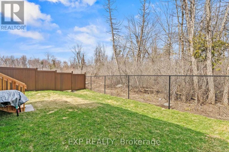 29648465/419-clubtail-private/blossom-parkkemp-parkfindlay-creek/ottawa/ontario/K1X0M9_46