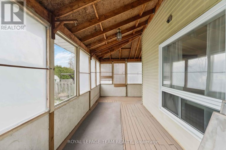 28764655/6351-st-louis-drive/hiawatha-parkconvent-glen/ottawa/ontario/K1C2X9_41