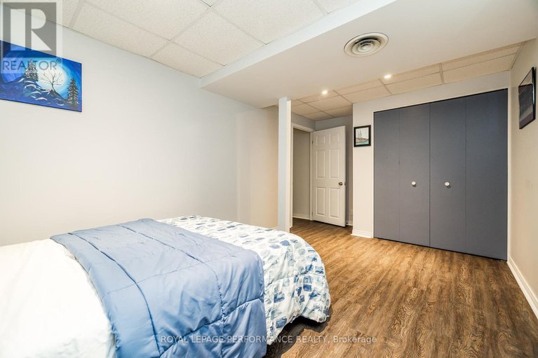 28842718/343-fullerton-avenue/overbrookcastle-heights/ottawa/ontario/K1K1K2_36