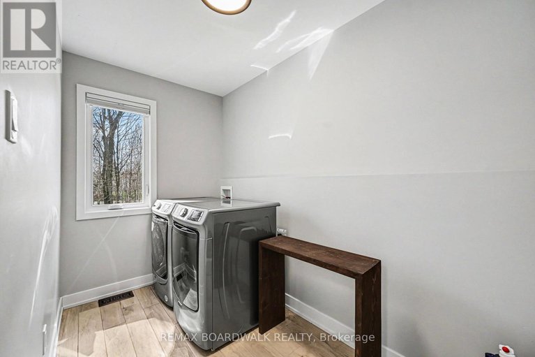 29647826/160-hybrid-street/embrun/russell/ontario/K0A1W0_18