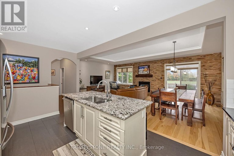 28903888/452-landswood-way/stittsville-south/ottawa/ontario/K2S0A4_11