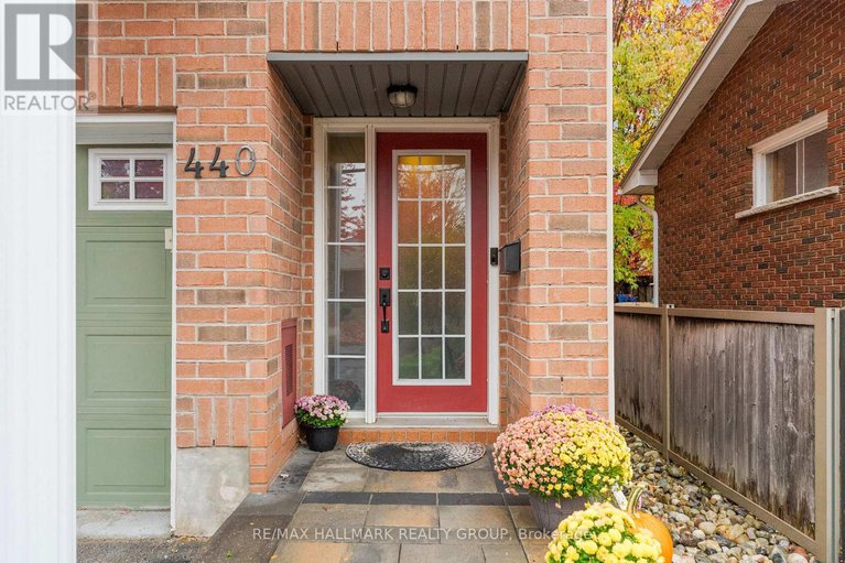 29051360/440-edgeworth-avenue/woodroffe/ottawa/ontario/K2B5L1_37