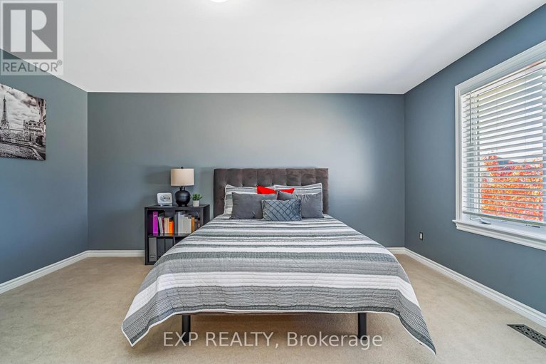 29180743/327-dunlin-ridge/half-moon-bay/ottawa/ontario/K2J0E3_30