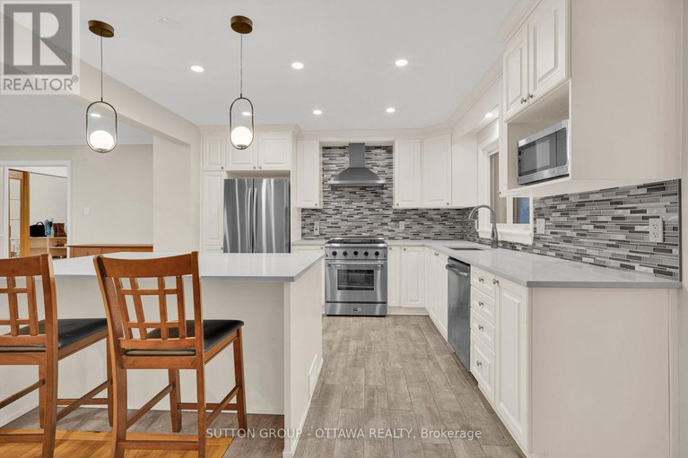 29185159/661-blair-road/rothwell-heights/ottawa/ontario/K1J7M4_18