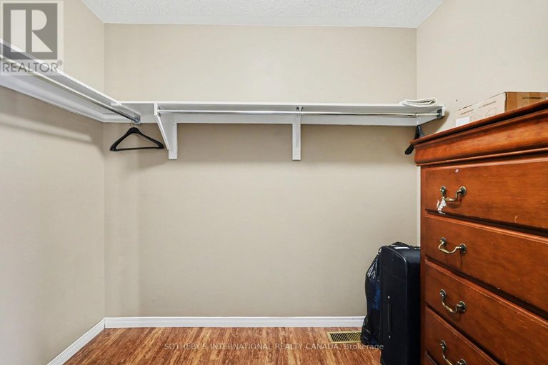 29646317/55-chantilly-gate/stittsville-north/ottawa/ontario/K2S2B1_12