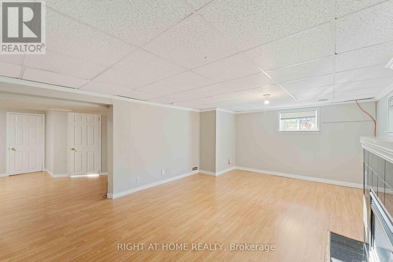 28502747/599-donald-street/overbrookcastle-heights/ottawa/ontario/K1K1L3_43
