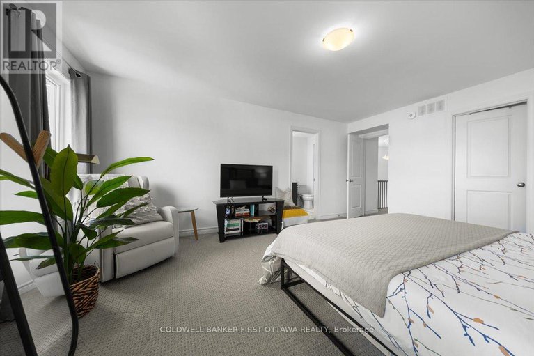 28984522/54-bergschrund-walk/mer-bleuebradley-estatesanderson-park/ottawa/ontario/K1W0P9_21