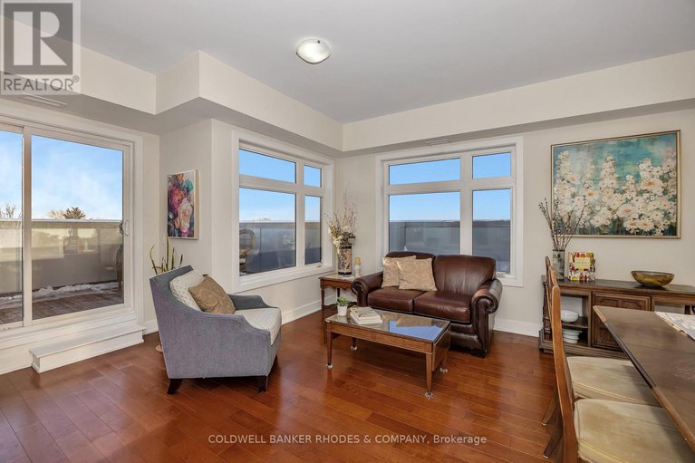 29406770/415-2785-baseline-road/redwood-park/ottawa/ontario/K2H0B7_15