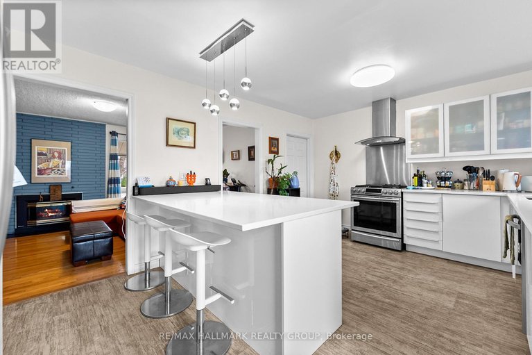 29679355/1318-avenue-q/eastway-gardensindustrial-park/ottawa/ontario/K1G0B6_1
