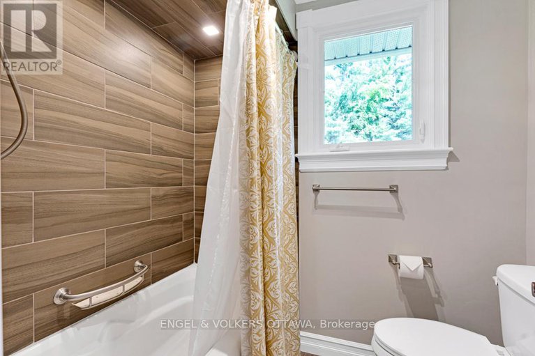28654759/656-spruce-ridge-road/huntley-ward-south-west/ottawa/ontario/K0A1L0_18