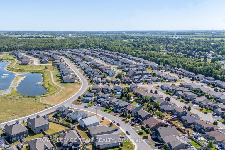 29034241/115-york-crossing-road/village-of-russell/russell/ontario/K4R0C5_46