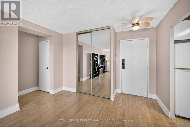 28840437/1904-665-bathgate-drive/carson-meadows/ottawa/ontario/K1K3Y4_8