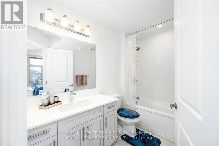 28271159/341-big-dipper-street/riverside-southgloucester-glen/ottawa/ontario/K4M0J3_28