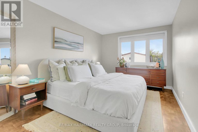 28290643/81-2061-jasmine-crescent/beacon-hill-south/ottawa/ontario/K1J7W2_17