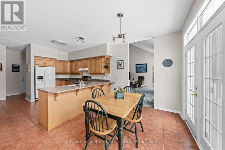 29389734/1609-ashley-cardill-lane/greely/ottawa/ontario/K4P1M7_16