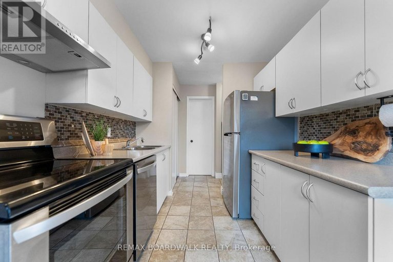 29598621/614-tanguay-court/katimavik/ottawa/ontario/K2L3X3_14